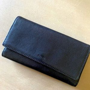 Fossil wallet